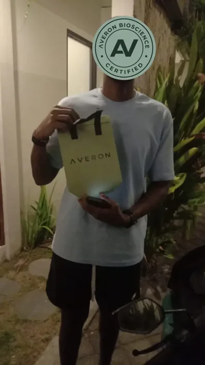 AVERON customer receiving their delivery in Bali, photo 2