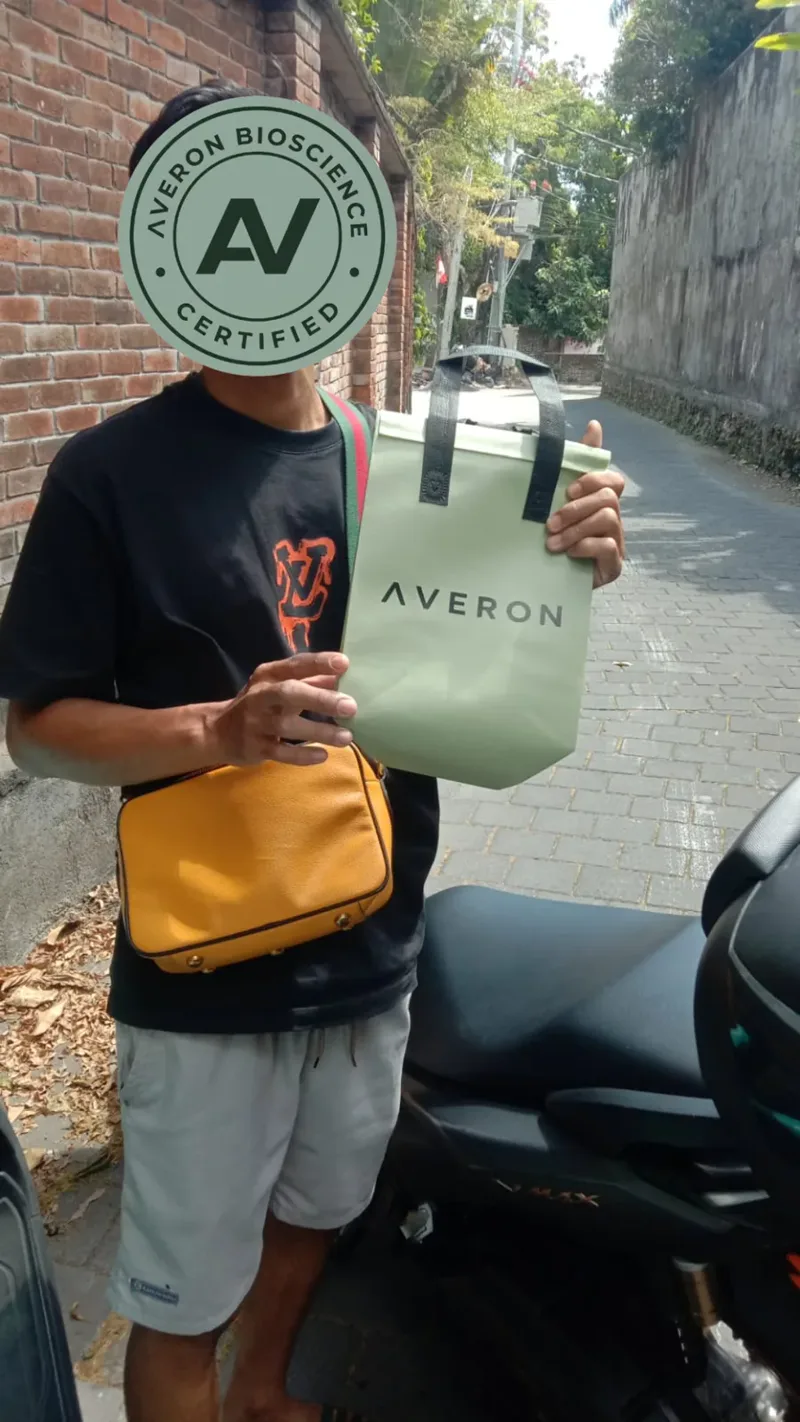 AVERON customer receiving their delivery in Bali, photo 13