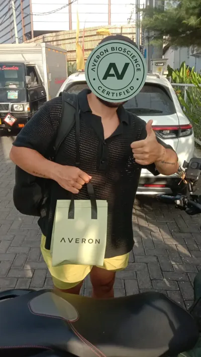 AVERON customer receiving their delivery in Bali, photo 1